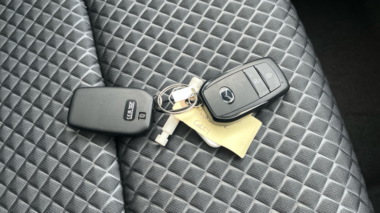 Mazda 2 Hybrid 1.5i Hybrid Homura Plus 5dr CVT Hybrid Hatchback